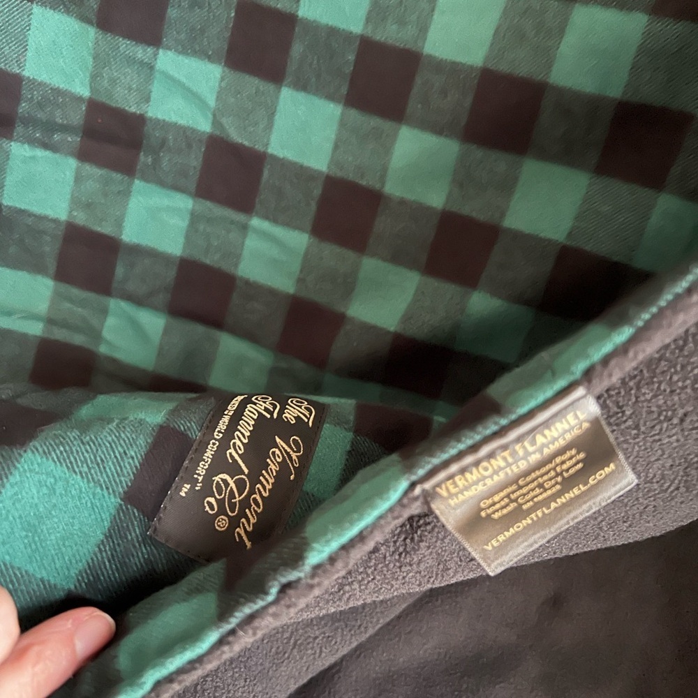 The Vermont Flannel & Co green buffalo check Stadium Blanket SOLD OUT NEW W/tags - Picture 6 of 9